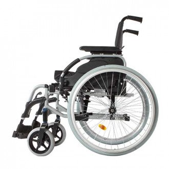 Кресла-коляска с ручным приводом Invacare Action 2 NG