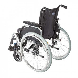 Кресла-коляска с ручным приводом Invacare Action 2 NG