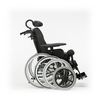 Многофункциональная кресло-коляска Invacare Rea Azalea Minor