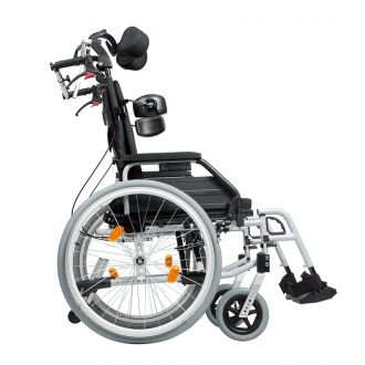 Кресло-коляска с ручным приводом Ortonica Comfort 200