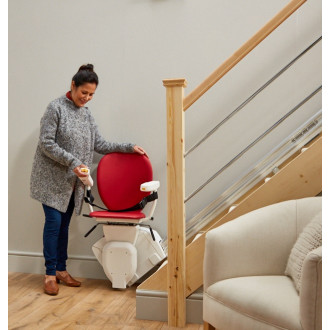 Подъёмник кресельный лестничный Bespoke Stairlifts Synergy