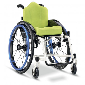 Детское кресло-коляска активного типа Berollka Findus