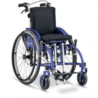 Детское кресло-коляска активного типа Berollka Traxx
