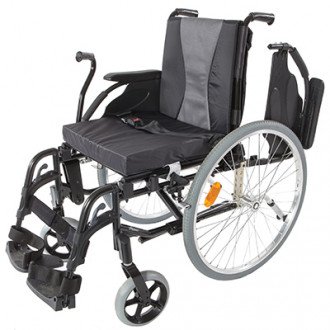 Кресло-коляска с рычажным приводом Invacare Action 3 NG