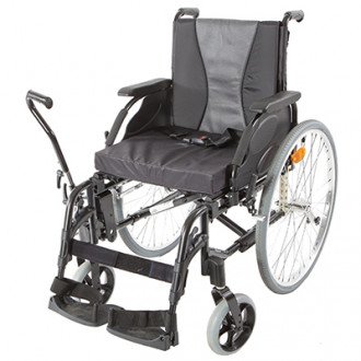 Кресло-коляска с рычажным приводом Invacare Action 3 NG